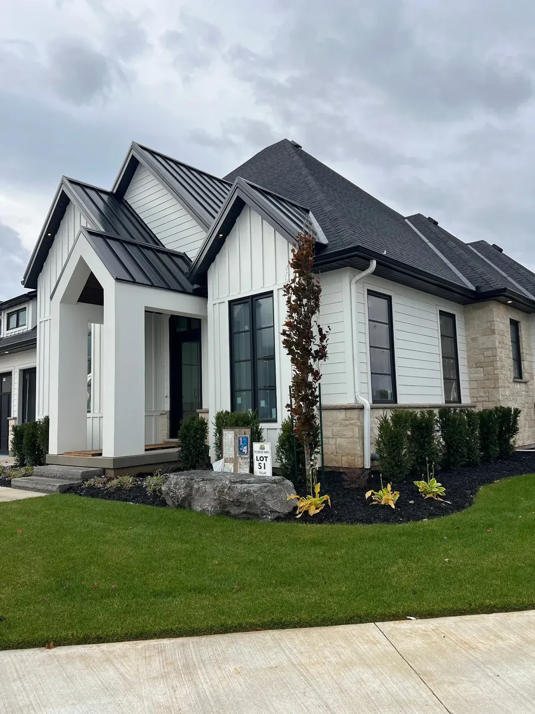 Aluminum & Vinyl — real LF Builders project photo