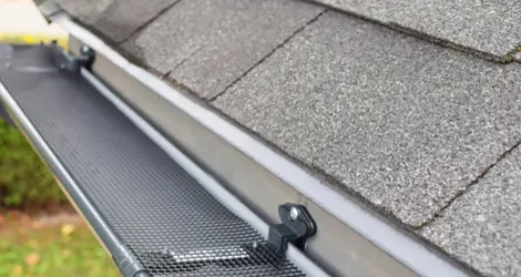 Seamless eavestrough installation